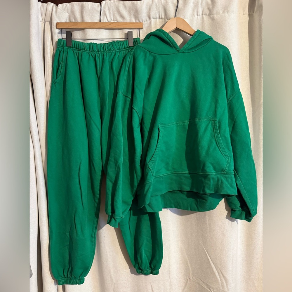 Daily Drills Green Sweatpants and Hoodie